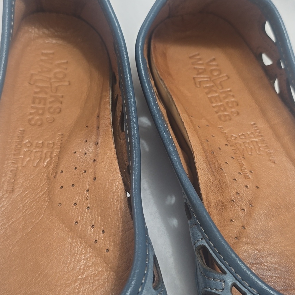 Women's Blue Floral Cutout Leather Flats - Picture 5 of 5